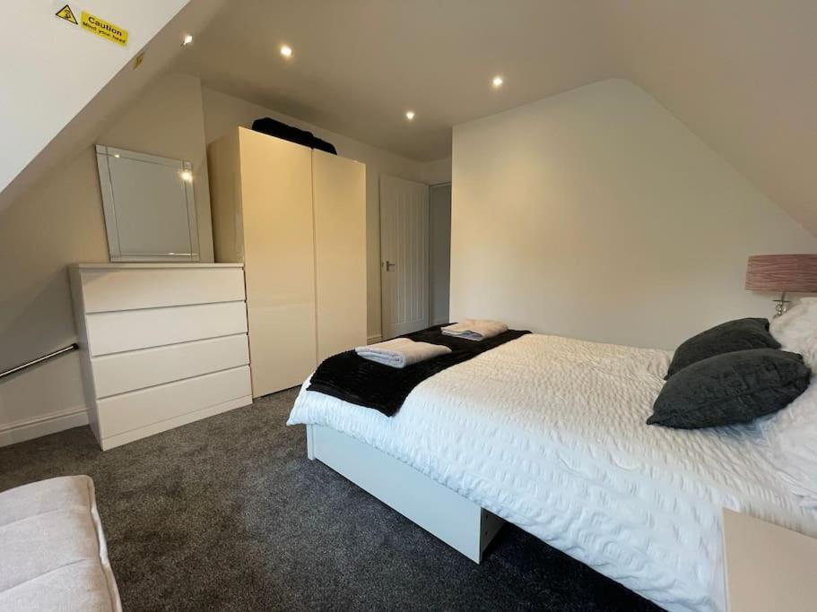 Rosey Lodge -1Bedroom Cousy Flat - Parking, Netflix, Wifi - Close To Blenheim Palace & Oxford - F5 Кидлингтон Экстерьер фото