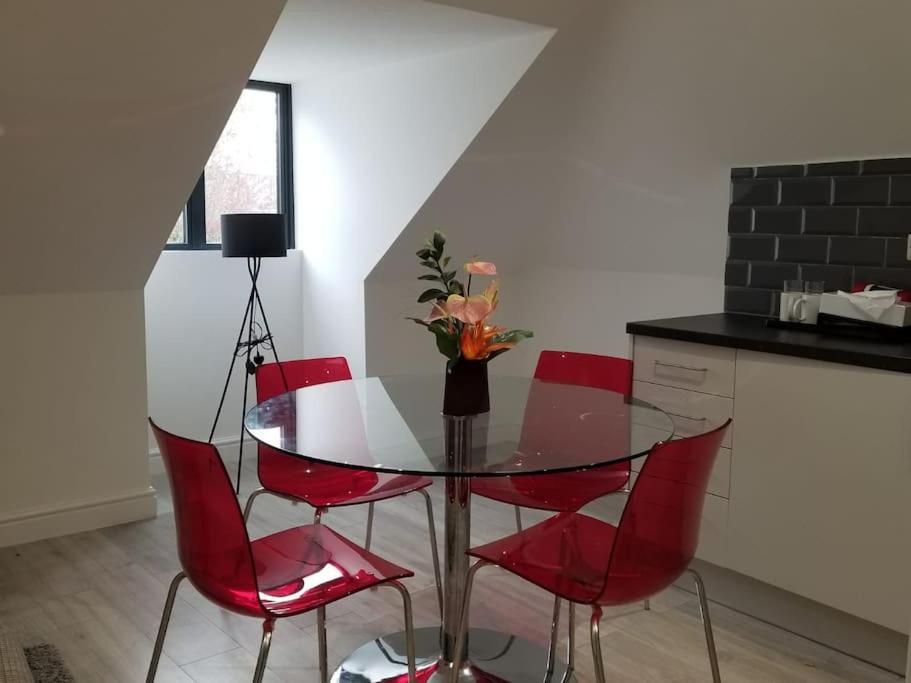 Rosey Lodge -1Bedroom Cousy Flat - Parking, Netflix, Wifi - Close To Blenheim Palace & Oxford - F5 Кидлингтон Экстерьер фото