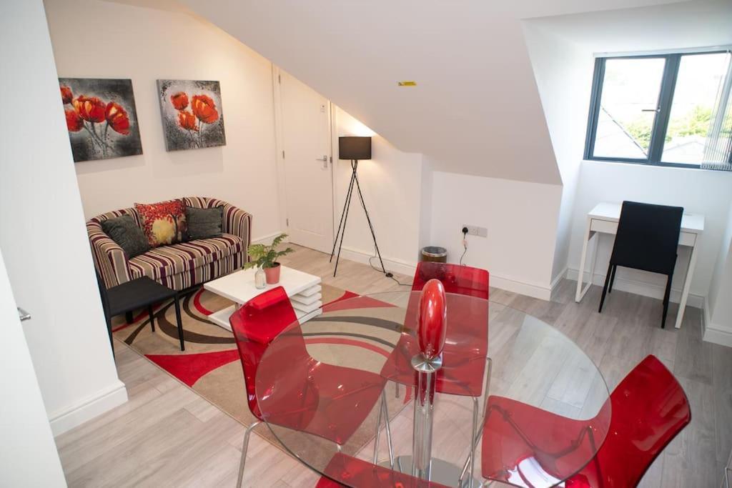 Rosey Lodge -1Bedroom Cousy Flat - Parking, Netflix, Wifi - Close To Blenheim Palace & Oxford - F5 Кидлингтон Экстерьер фото