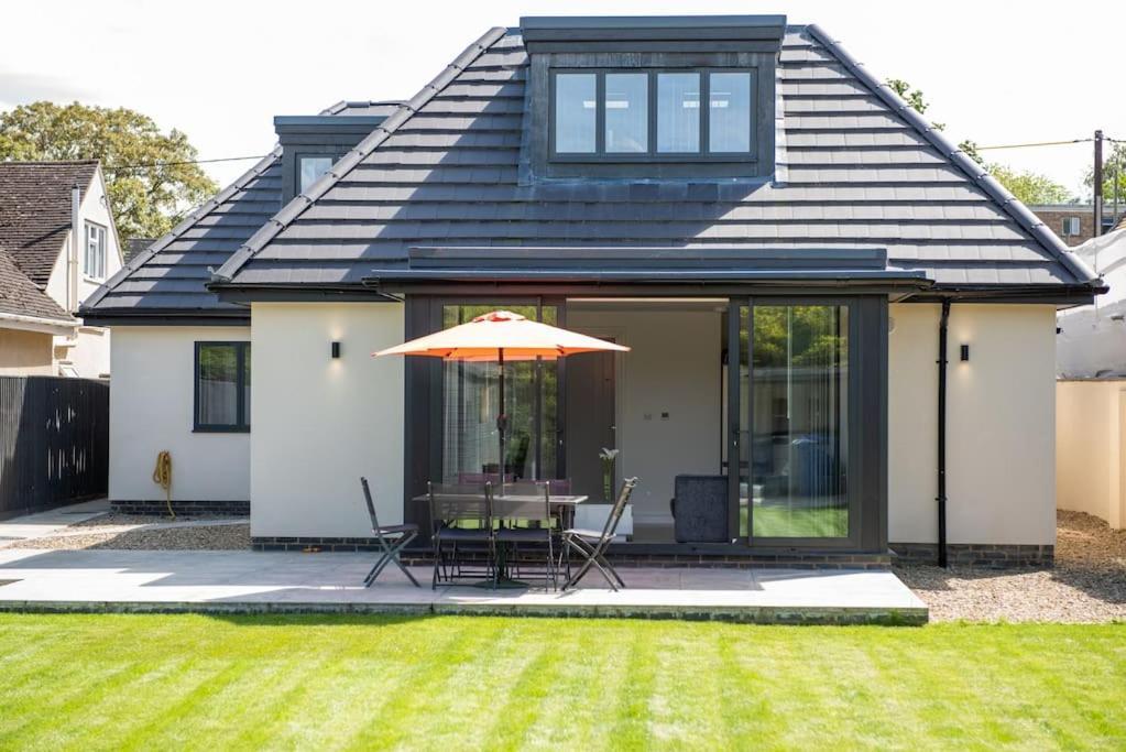Rosey Lodge -1Bedroom Cousy Flat - Parking, Netflix, Wifi - Close To Blenheim Palace & Oxford - F5 Кидлингтон Экстерьер фото