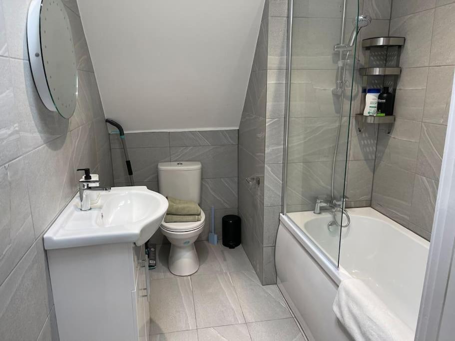 Rosey Lodge -1Bedroom Cousy Flat - Parking, Netflix, Wifi - Close To Blenheim Palace & Oxford - F5 Кидлингтон Экстерьер фото