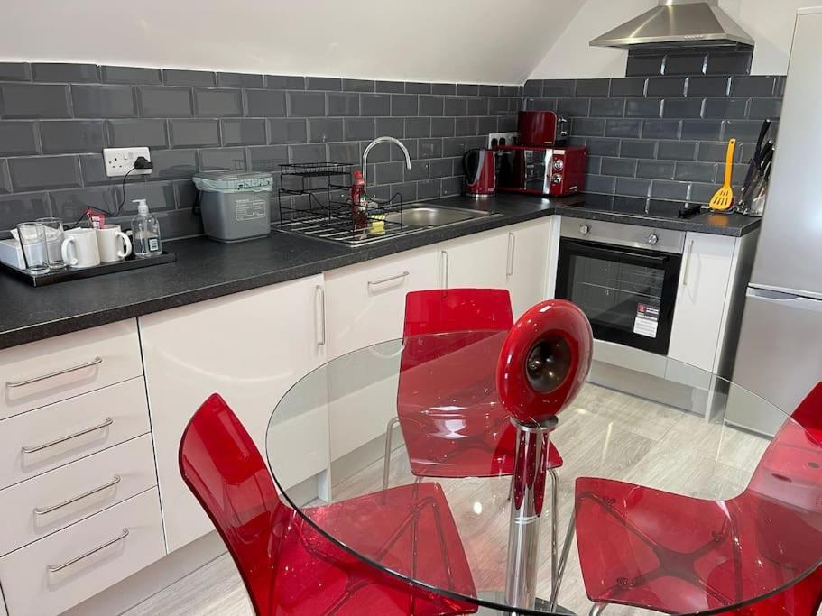 Rosey Lodge -1Bedroom Cousy Flat - Parking, Netflix, Wifi - Close To Blenheim Palace & Oxford - F5 Кидлингтон Экстерьер фото